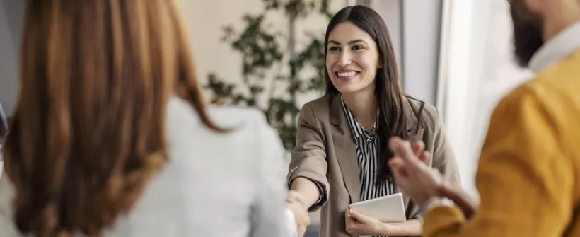 Qual a diferença entre cooperativas e bancos? Entenda agora