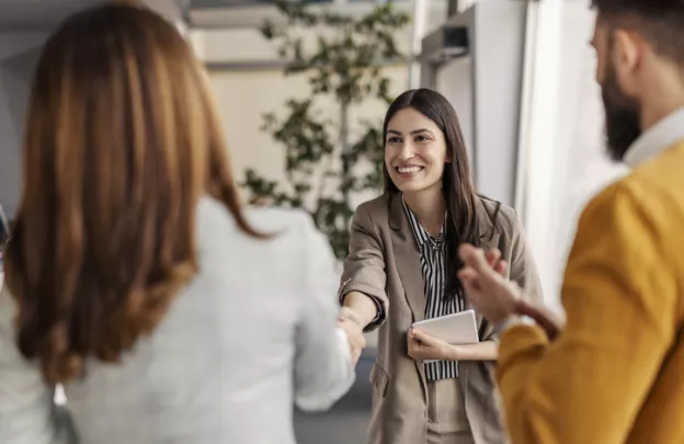 Qual a diferença entre cooperativas e bancos? Entenda agora