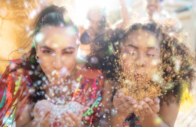 Carnaval: saiba como evitar golpes e curtir com segurança