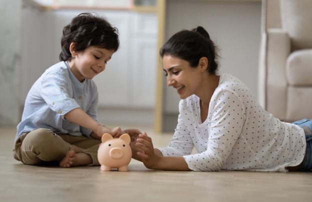 Educação financeira para crianças e adolescentes: como falar sobre dinheiro em cada fase?