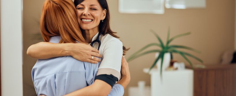 Tecnologia e humanização na saúde: exemplos, avanços e o que muda em 2026