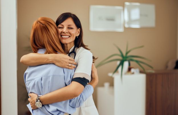 Tecnologia e humanização na saúde: exemplos, avanços e o que muda em 2026