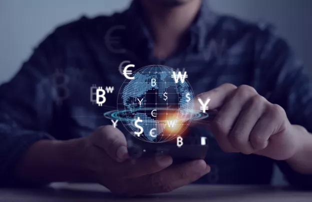 Investimentos no exterior: qual estratégia faz mais sentido para sua carteira?